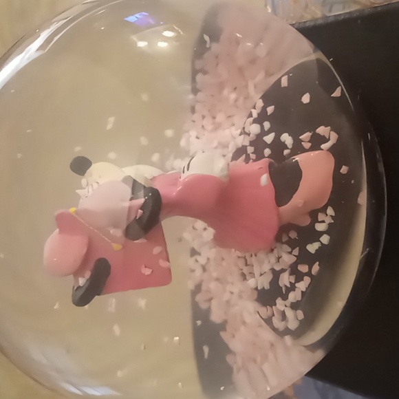 Disney Musical Minnie Mouse Snow Globe - Picture 5 of 11